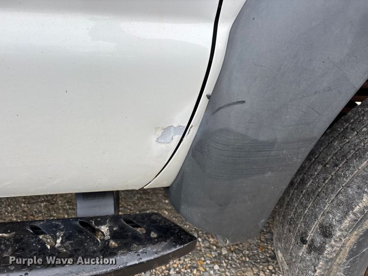 image for item DT0123 2011 Ford F550 Crew Cab flatbed truck