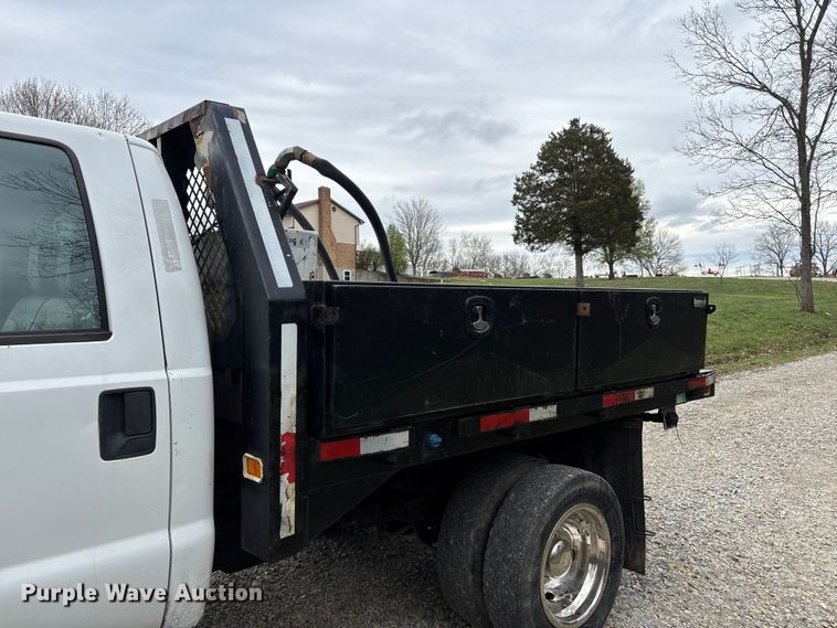 image for item DT0123 2011 Ford F550 Crew Cab flatbed truck