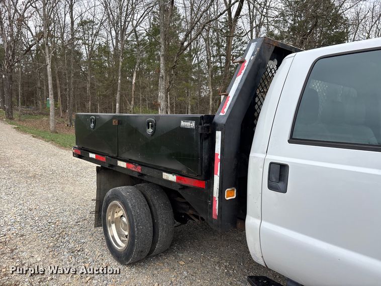 image for item DT0123 2011 Ford F550 Crew Cab flatbed truck