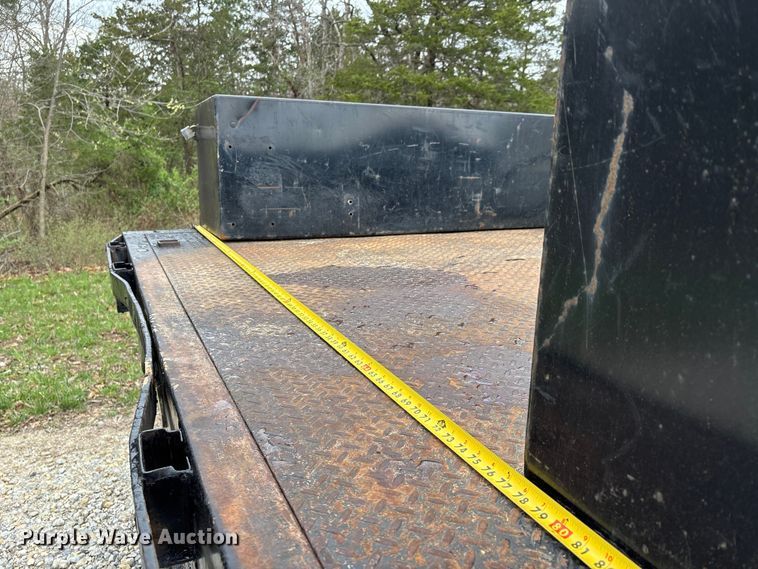 image for item DT0123 2011 Ford F550 Crew Cab flatbed truck