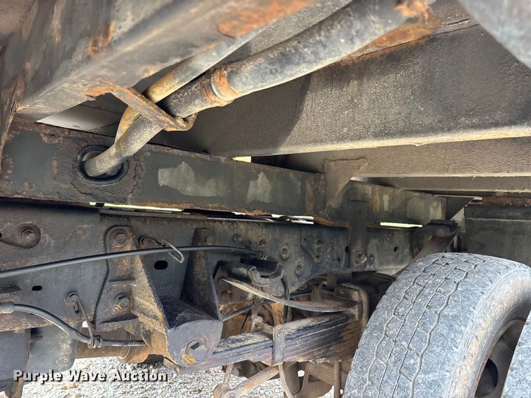 image for item DT0123 2011 Ford F550 Crew Cab flatbed truck