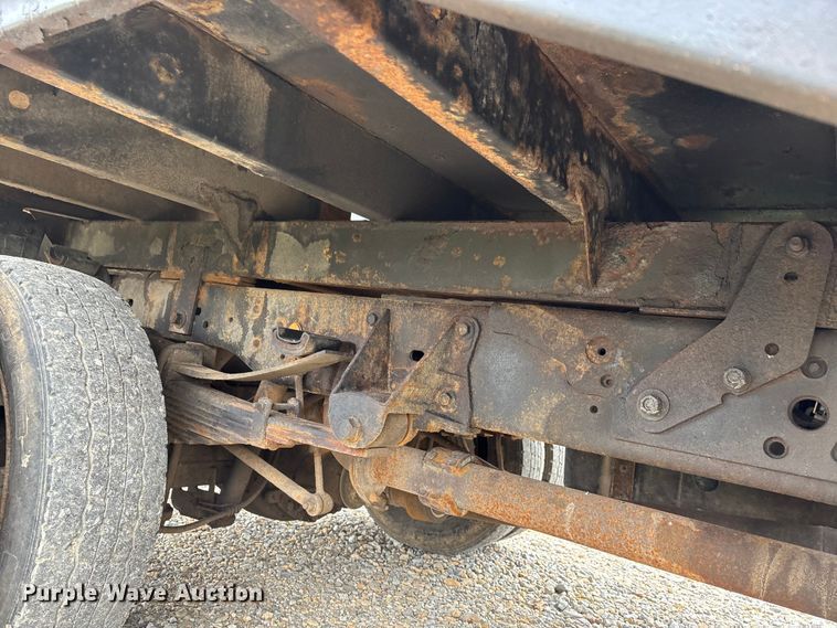 image for item DT0123 2011 Ford F550 Crew Cab flatbed truck