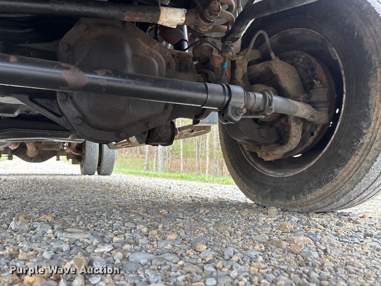 image for item DT0123 2011 Ford F550 Crew Cab flatbed truck