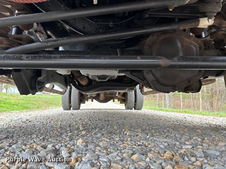 image for item DT0123 2011 Ford F550 Crew Cab flatbed truck