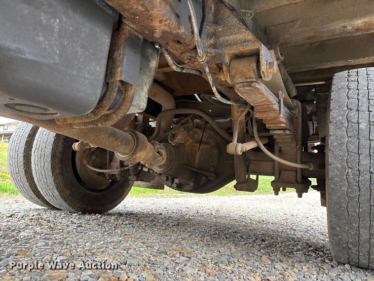 image for item DT0123 2011 Ford F550 Crew Cab flatbed truck