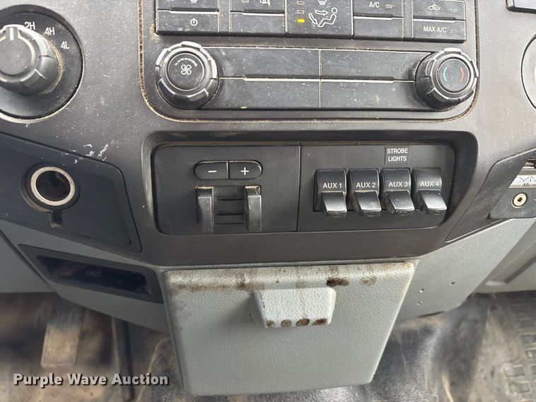 image for item DT0123 2011 Ford F550 Crew Cab flatbed truck