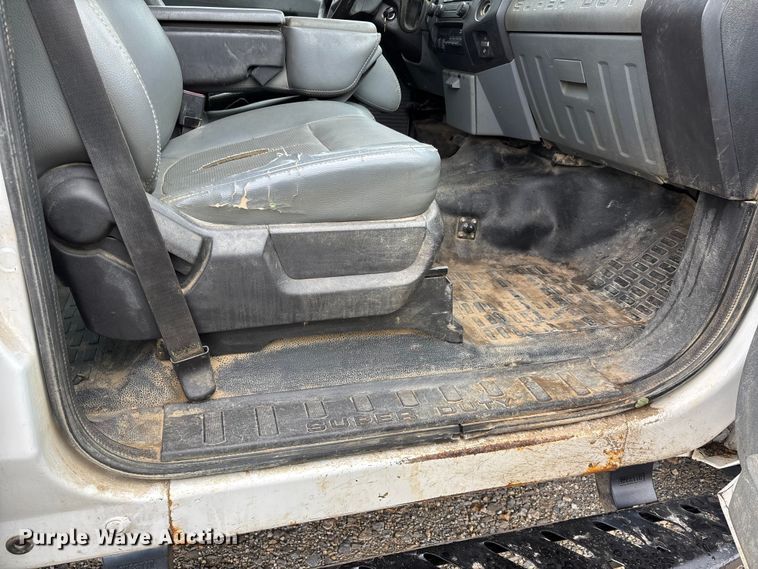 image for item DT0123 2011 Ford F550 Crew Cab flatbed truck