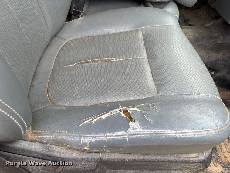 image for item DT0123 2011 Ford F550 Crew Cab flatbed truck