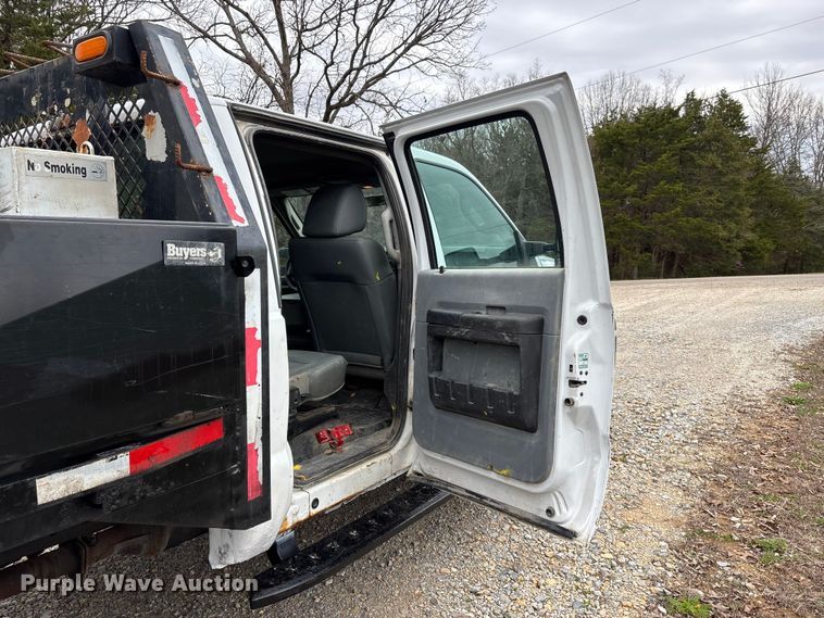 image for item DT0123 2011 Ford F550 Crew Cab flatbed truck