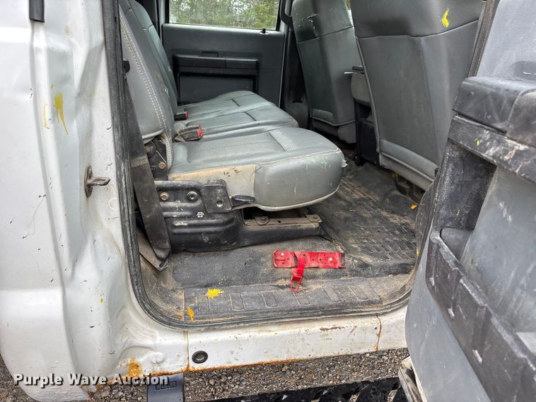 image for item DT0123 2011 Ford F550 Crew Cab flatbed truck