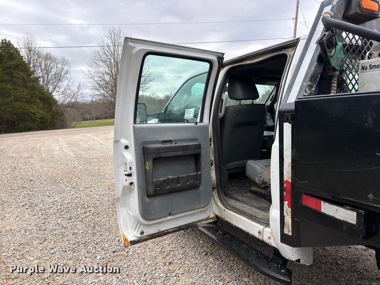 image for item DT0123 2011 Ford F550 Crew Cab flatbed truck