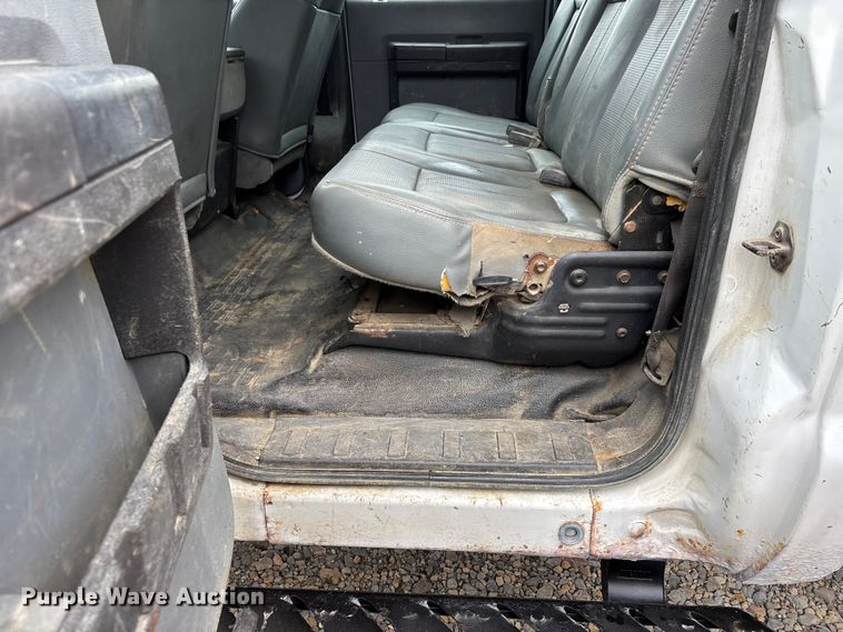 image for item DT0123 2011 Ford F550 Crew Cab flatbed truck