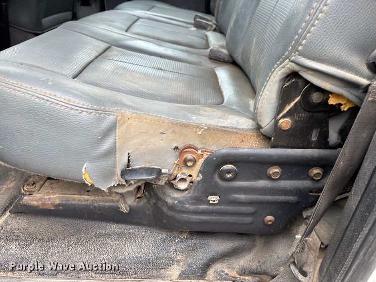 image for item DT0123 2011 Ford F550 Crew Cab flatbed truck