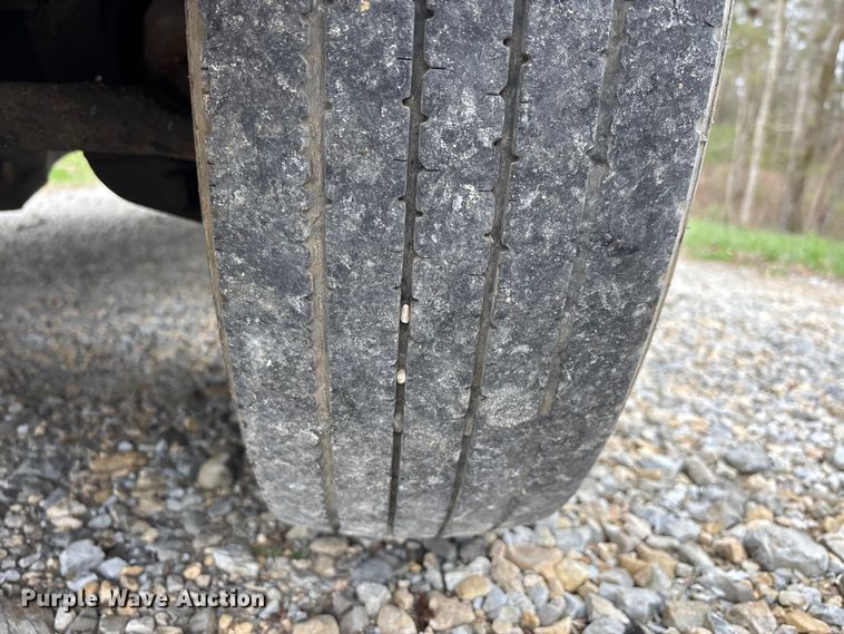 image for item DT0123 2011 Ford F550 Crew Cab flatbed truck