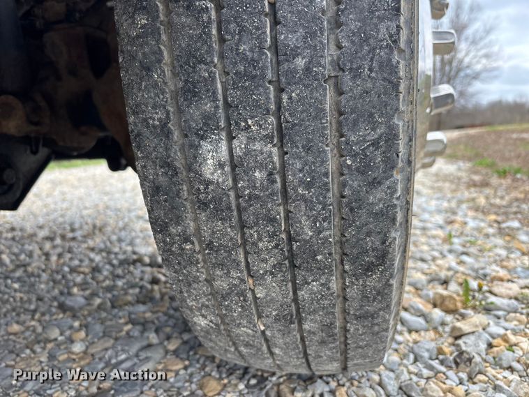 image for item DT0123 2011 Ford F550 Crew Cab flatbed truck