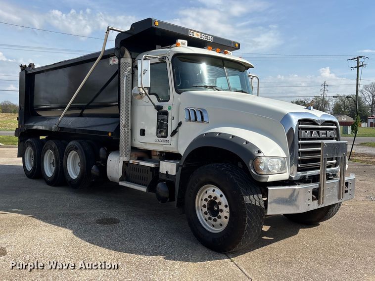 image for item DT0128 2017 Mack Granite GU713 dump truck