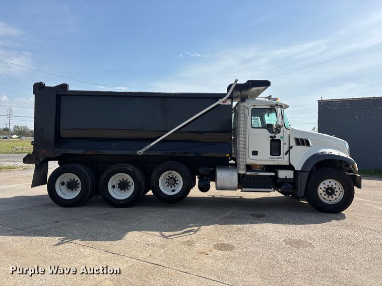 image for item DT0128 2017 Mack Granite GU713 dump truck