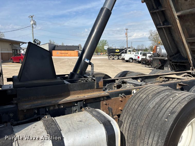 image for item DT0128 2017 Mack Granite GU713 dump truck