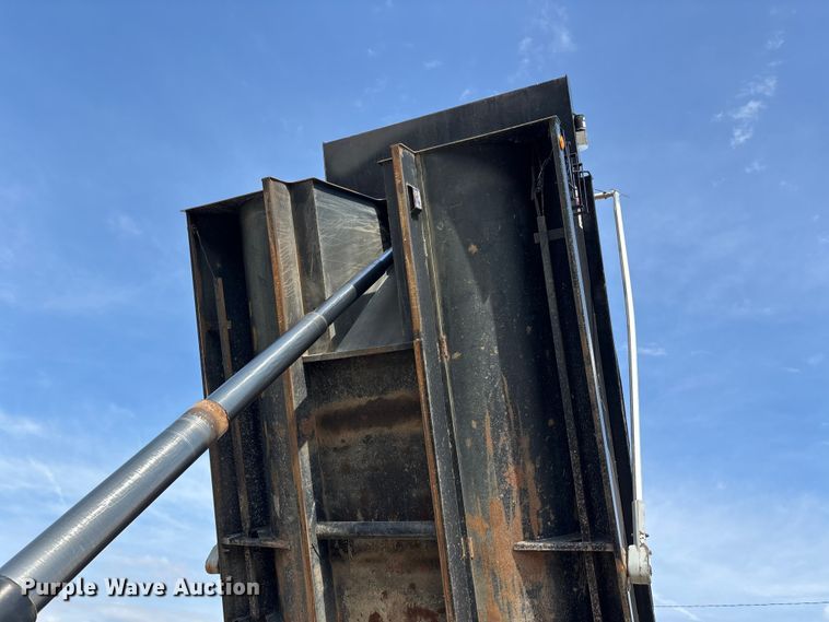 image for item DT0128 2017 Mack Granite GU713 dump truck