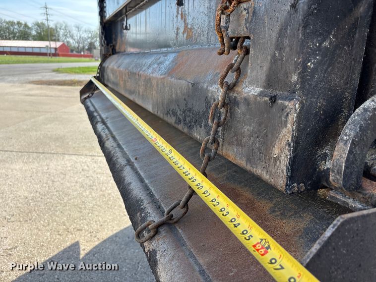 image for item DT0128 2017 Mack Granite GU713 dump truck