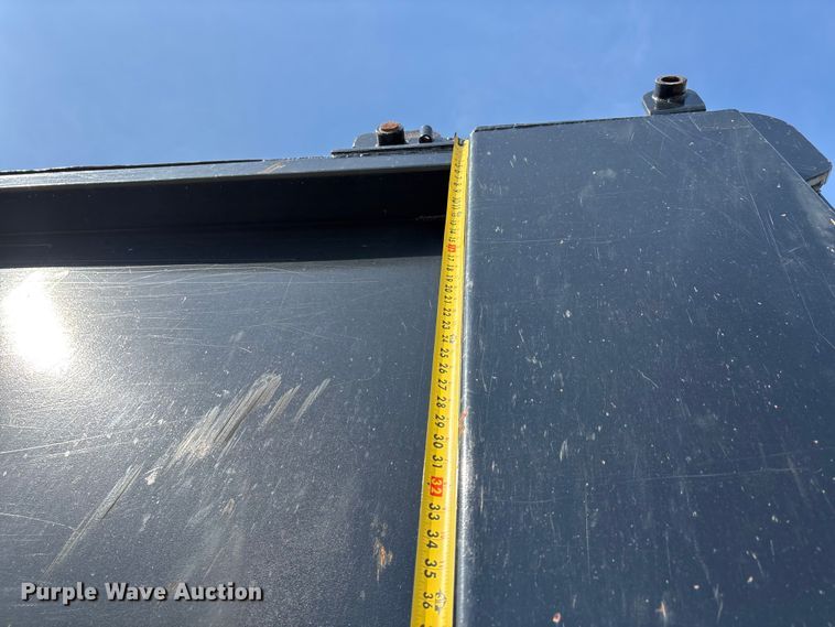 image for item DT0128 2017 Mack Granite GU713 dump truck