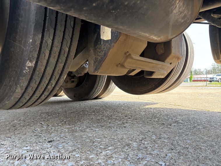 image for item DT0128 2017 Mack Granite GU713 dump truck