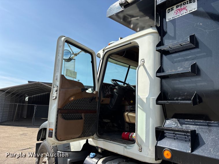 image for item DT0128 2017 Mack Granite GU713 dump truck