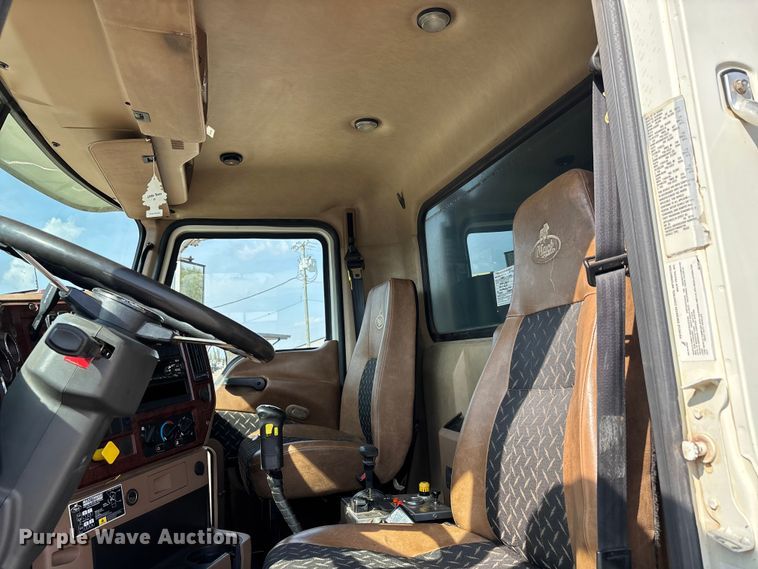 image for item DT0128 2017 Mack Granite GU713 dump truck