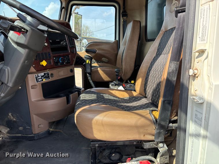 image for item DT0128 2017 Mack Granite GU713 dump truck