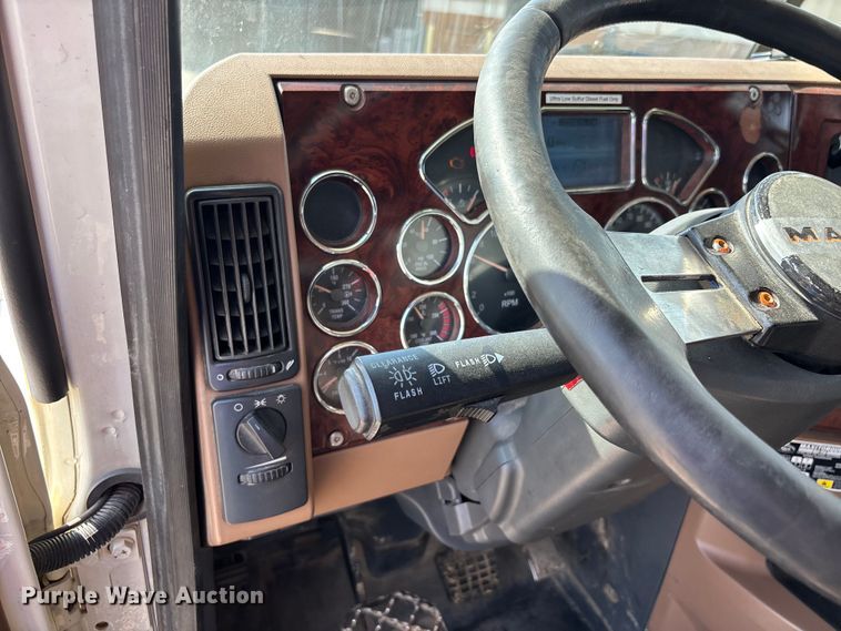 image for item DT0128 2017 Mack Granite GU713 dump truck