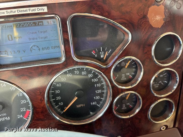 image for item DT0128 2017 Mack Granite GU713 dump truck