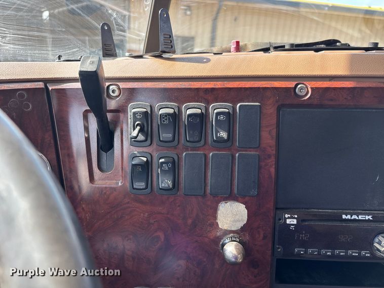 image for item DT0128 2017 Mack Granite GU713 dump truck