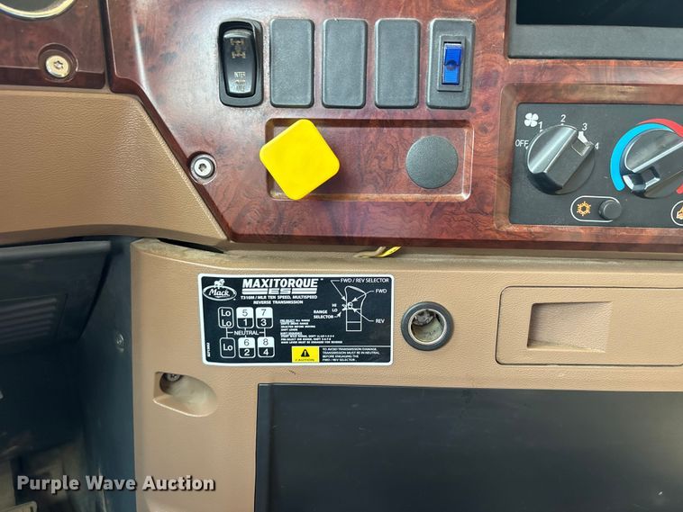 image for item DT0128 2017 Mack Granite GU713 dump truck