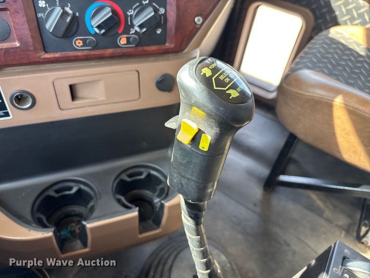 image for item DT0128 2017 Mack Granite GU713 dump truck