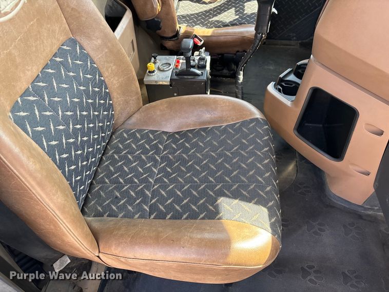 image for item DT0128 2017 Mack Granite GU713 dump truck