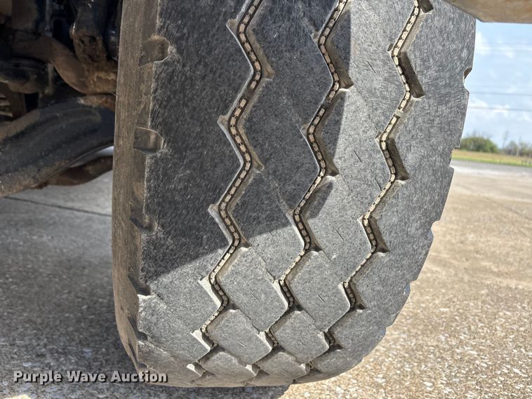 image for item DT0128 2017 Mack Granite GU713 dump truck