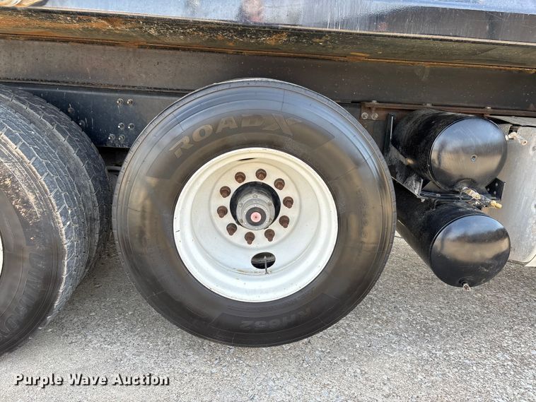 image for item DT0128 2017 Mack Granite GU713 dump truck