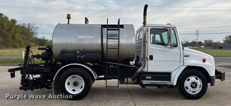 image for item DT0132 2002 Freightliner FL60 oil distributor truck