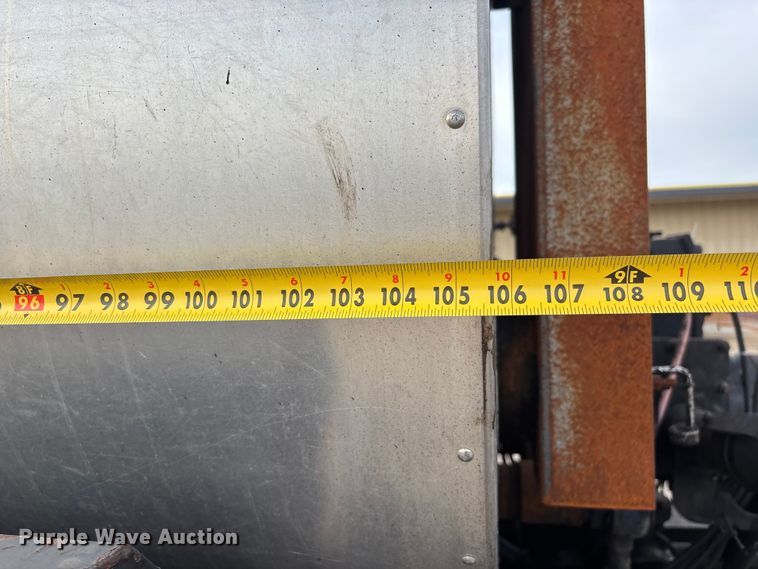 image for item DT0132 2002 Freightliner FL60 oil distributor truck