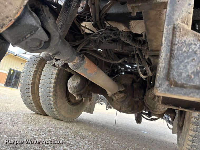 image for item DT0132 2002 Freightliner FL60 oil distributor truck