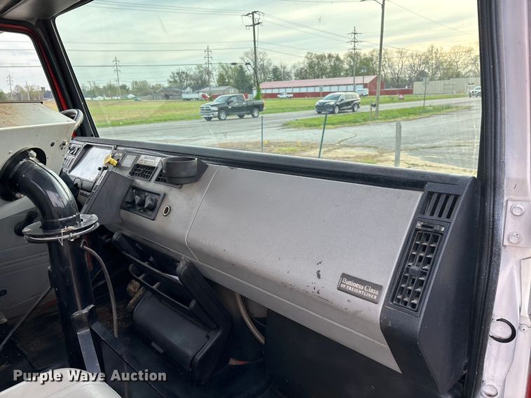 image for item DT0132 2002 Freightliner FL60 oil distributor truck