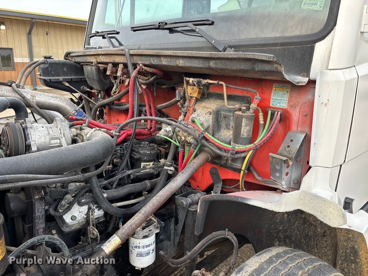 image for item DT0132 2002 Freightliner FL60 oil distributor truck