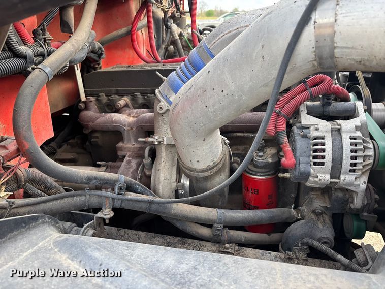 image for item DT0132 2002 Freightliner FL60 oil distributor truck