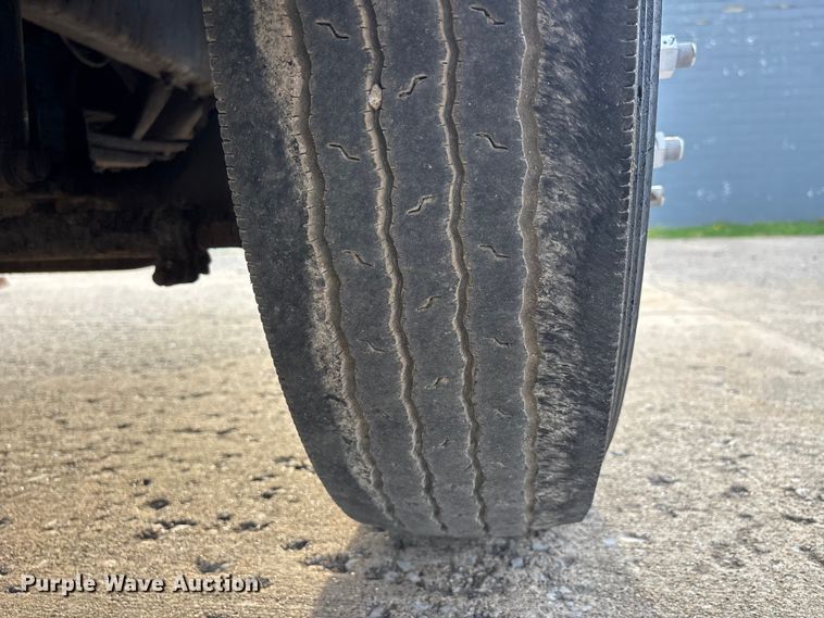 image for item DT0132 2002 Freightliner FL60 oil distributor truck