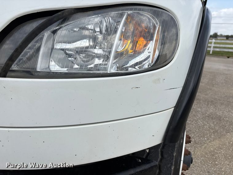 image for item DT0134 2004 Freightliner Business Class M2 dump truck