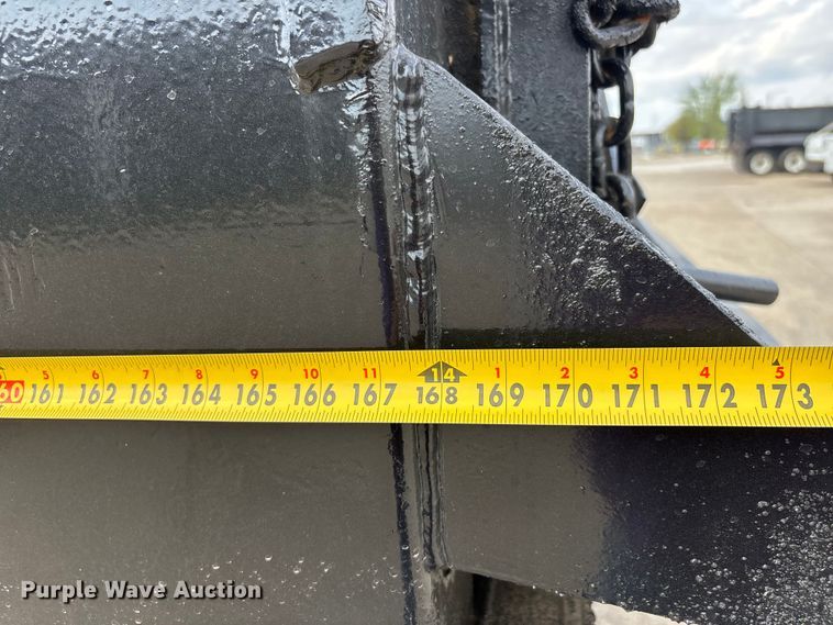 image for item DT0134 2004 Freightliner Business Class M2 dump truck