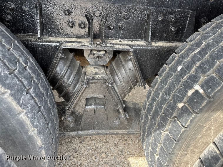 image for item DT0134 2004 Freightliner Business Class M2 dump truck