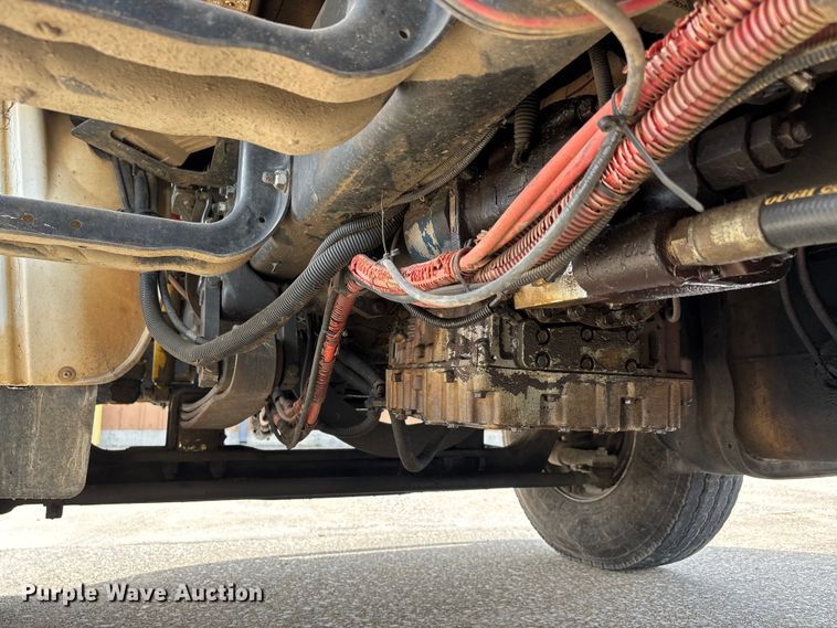 image for item DT0134 2004 Freightliner Business Class M2 dump truck