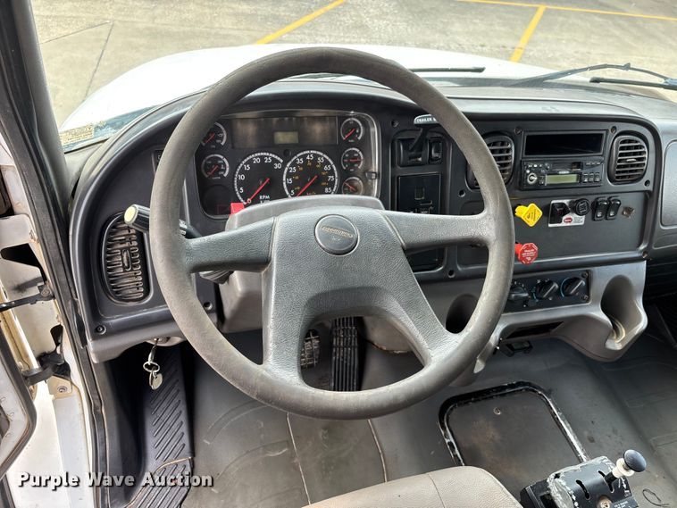 image for item DT0134 2004 Freightliner Business Class M2 dump truck