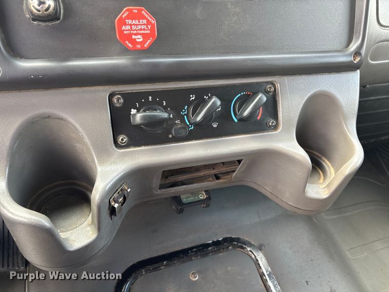 image for item DT0134 2004 Freightliner Business Class M2 dump truck